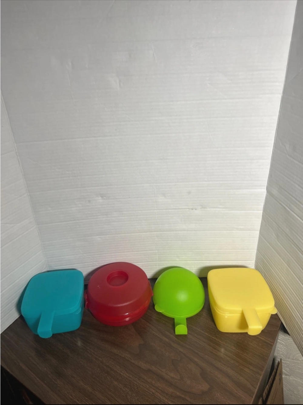 4 Tupperware Forget me not containers